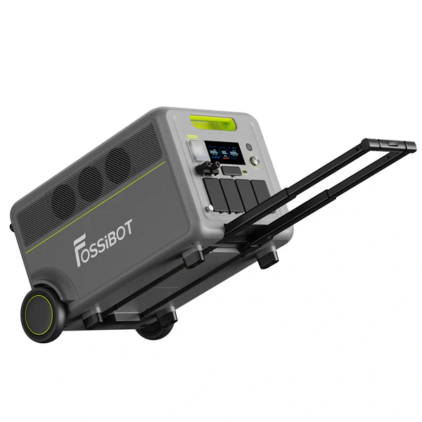 Detalle del asa telescópica extendida y ruedas de transporte de la estación de energía FOSSiBOT F7200.
