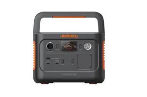 Estación de energía portátil Jackery Explorer 240 v2 en fondo blanco.