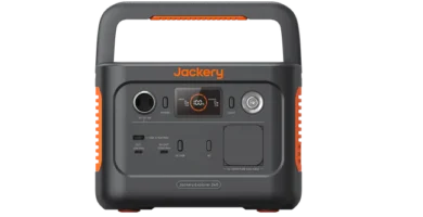 Estación de energía portátil Jackery Explorer 240 v2 en fondo blanco.