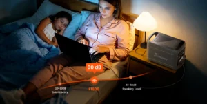 Mujer trabajando en la cama con la FOSSiBOT F1800 funcionando silenciosamente a 30dB.