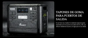 Detalle de las tapas de goma para los puertos de salida de la FOSSiBOT F2400 que ofrecen resistencia al polvo y agua.